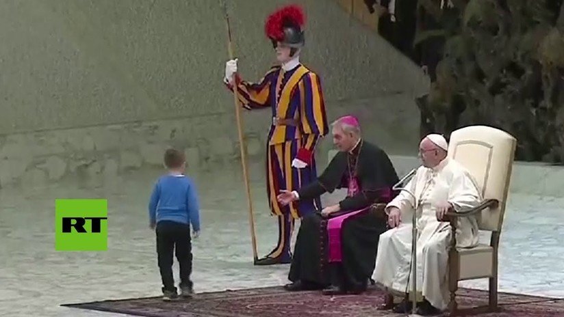 Un niño mudo revoluciona una audiencia del papa Francisco en el Vaticano