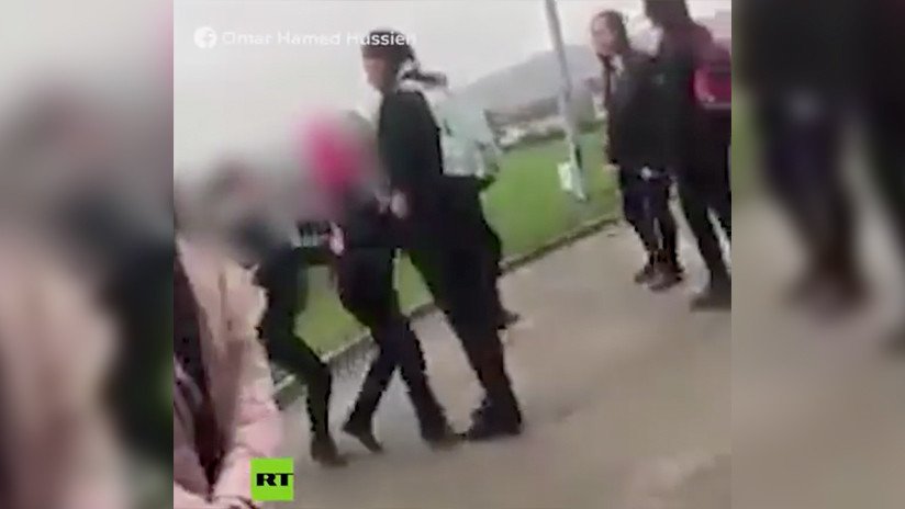 VIDEO: Hostigan en el mismo colegio a la hermana del refugiado sirio atacado por un alumno británico