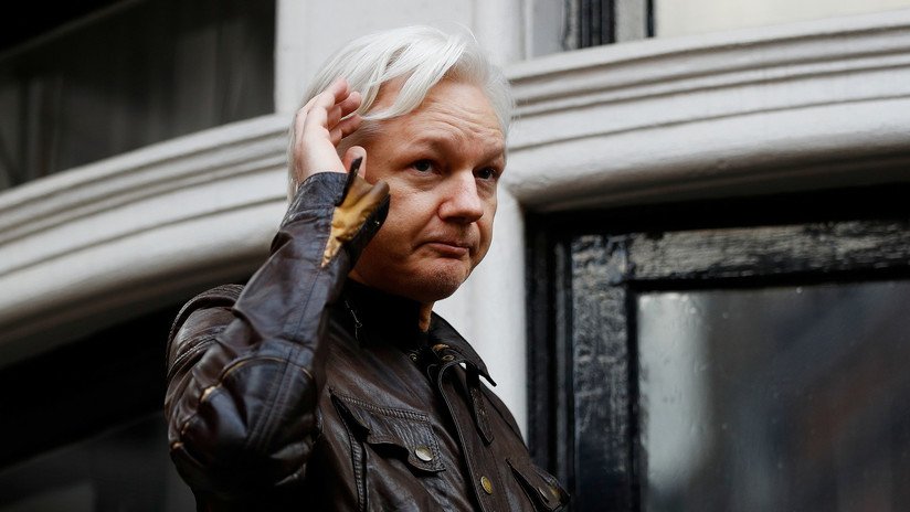Washington va por Assange con la complicidad del Ecuador