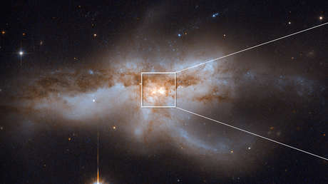 ¿Así se verá el fin del mundo? La rara imagen de dos agujeros negros que colisionan en una galaxia