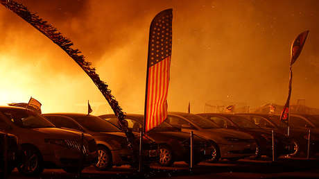 VIDEO: Captan desde un coche la infernal cara del incendio mortal en California