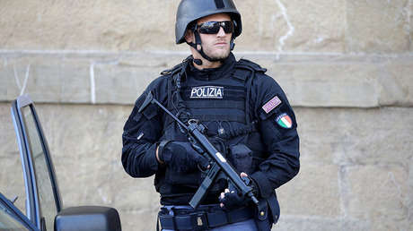 Italia: Detienen a un hombre que trató de tomar como rehenes a 20 personas en la ciudad de Fiuggi