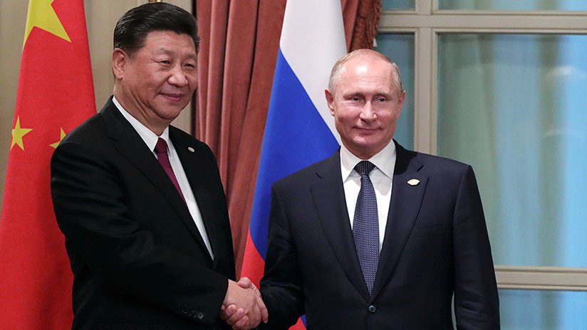Putin ofrece a Xi Jinping ser el invitado principal del próximo Foro Económico de San Petersburgo