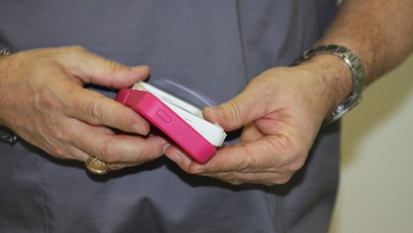 Descubren que los móviles tienen siete veces más bacterias que una tapa de inodoro