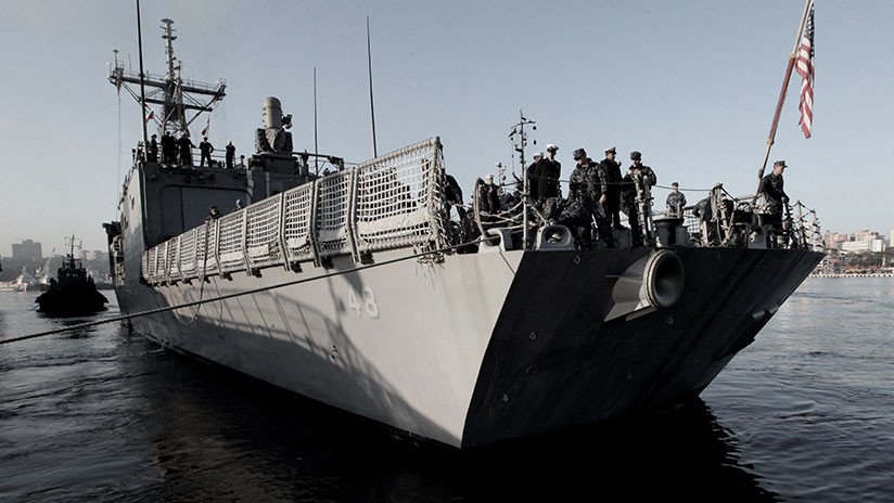 Encuentran muerto al comandante de la Quinta Flota de EE.UU. en su casa en Bahréin 