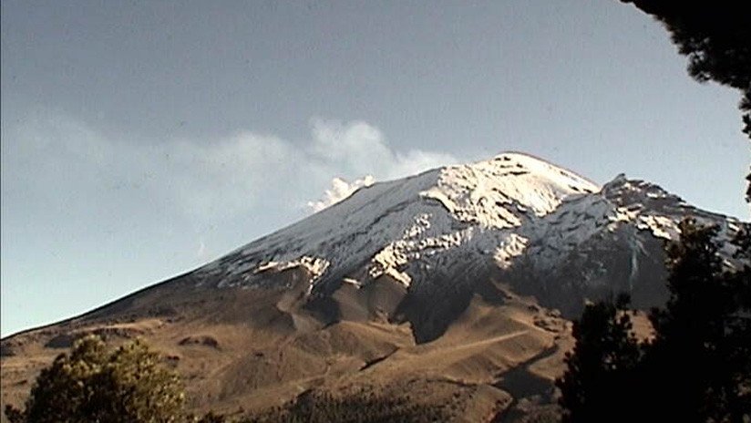 El volcán Popocatépetl en México registra dos explosiones