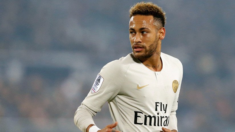 VIDEO: Neymar 'se fugó' de la gala del Balón de Oro para hacer una transmisión de videojuegos