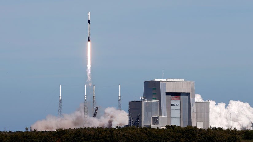 VIDEO: La empresa SpaceX lanza el cohete Falcon 9