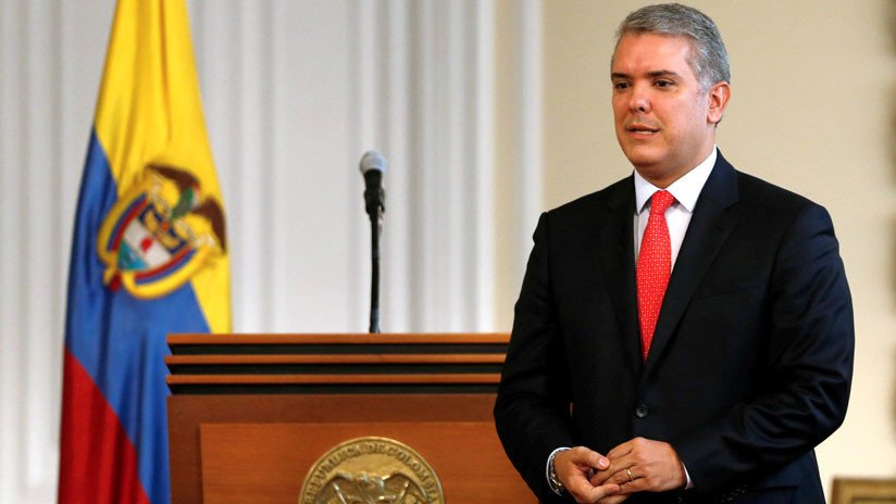 Las claves de la estrepitosa pérdida de popularidad del presidente de Colombia