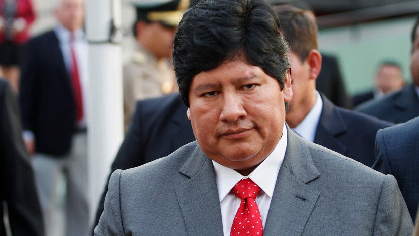 Detienen al presidente de la Federación Peruana de Fútbol