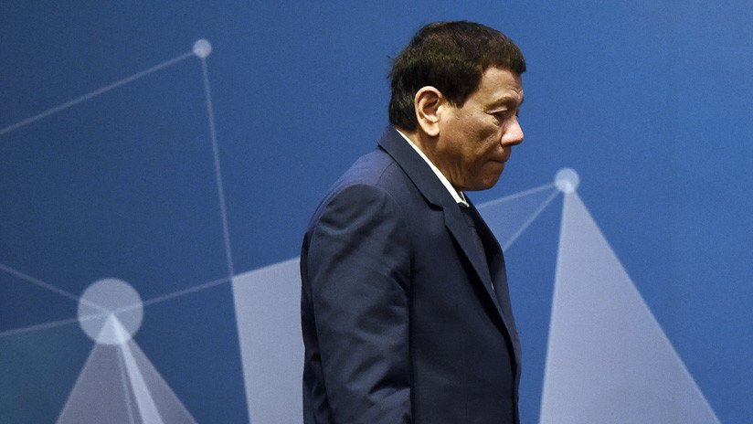 "Probar su inocencia": Llaman a Duterte a someterse a test de drogas tras bromear con fumar cannabis