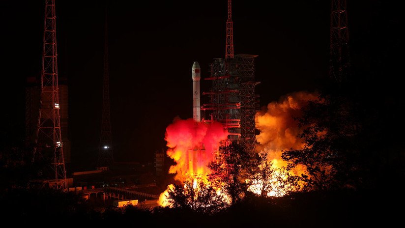VIDEO: Histórico lanzamiento de primera sonda china que arrojará luz sobre el lado oscuro de la Luna