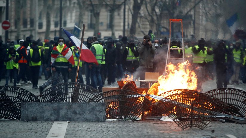 VIDEO: Saquean una tienda de Apple durante las protestas de los 'chalecos amarillos' en Francia