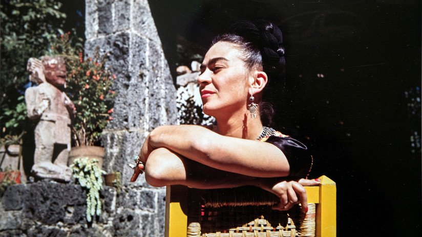 Las 13 mujeres que le hacen "justicia poética" a la voz perdida de Frida Kahlo