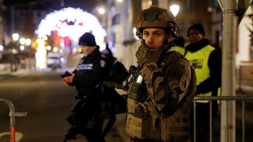 Tiroteo en Estrasburgo: Policía localiza al atacante atrincherado en una calle