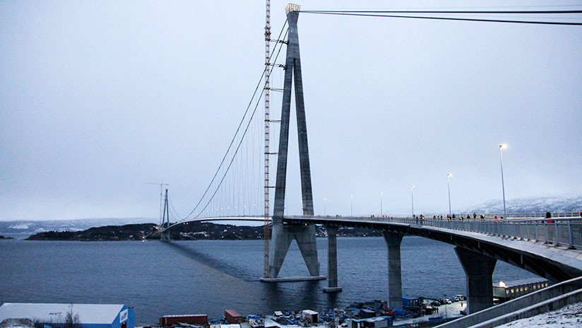 Abren al tráfico el puente colgante más largo del círculo ártico en Noruega (gracias a China)