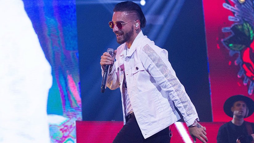 Maluma desata la polémica tras publicar una foto con un cachorro de león 