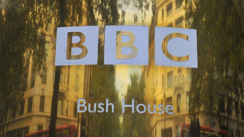 La Red se estremece al ver a un niño 'teletransportado' en un noticiero de la BBC