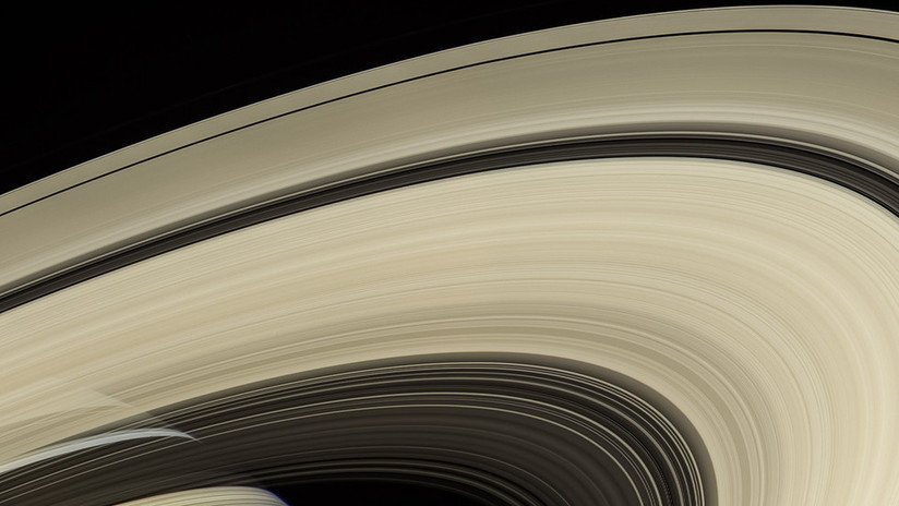 La NASA anuncia que los anillos de Saturno están colapsando