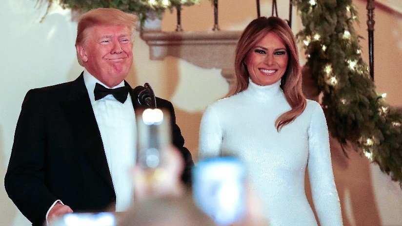 Publican la fotografía oficial de Navidad de Donald y Melania Trump en la Casa Blanca