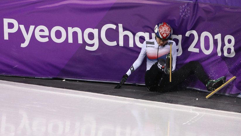 "Me rompió los dedos con un palo de hockey": Una patinadora surcoreana denuncia a su entrenador