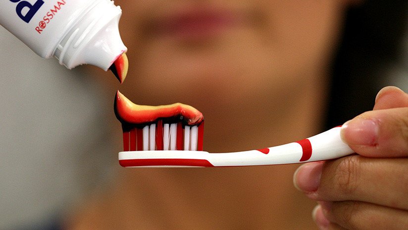 Químicos en la pasta dental, el champú o el jabón podrían adelantar la pubertad en las niñas