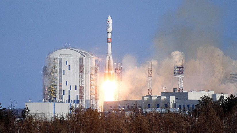 VIDEO: Cohete Soyuz-2.1a despega del cosmódromo de Vostochni con casi 30 satélites a bordo