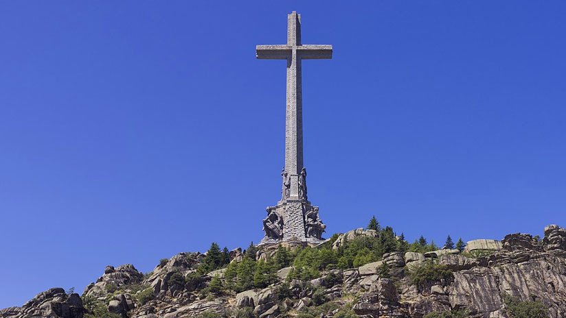 España: El Gobierno desaconseja la inhumación de Franco en la Catedral de la Almudena en Madrid