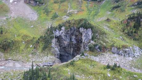 FOTOS: Descubren una "gigantesca" cueva que no había sido vista nunca antes por humanos