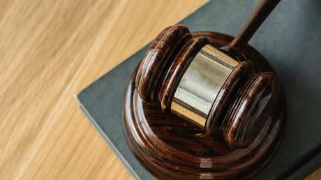 Condenan a una mujer a devolver a su exnovio los pagos que realizó durante su relación