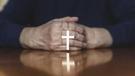 Cerca de 700 sacerdotes están acusados de abuso sexual a menores en Illinois