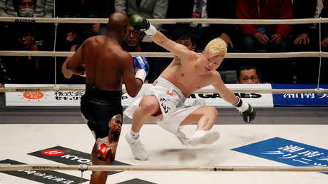 9 millones dólares en dos minutos: Mayweather noquea a su rival en MMA (VIDEO)