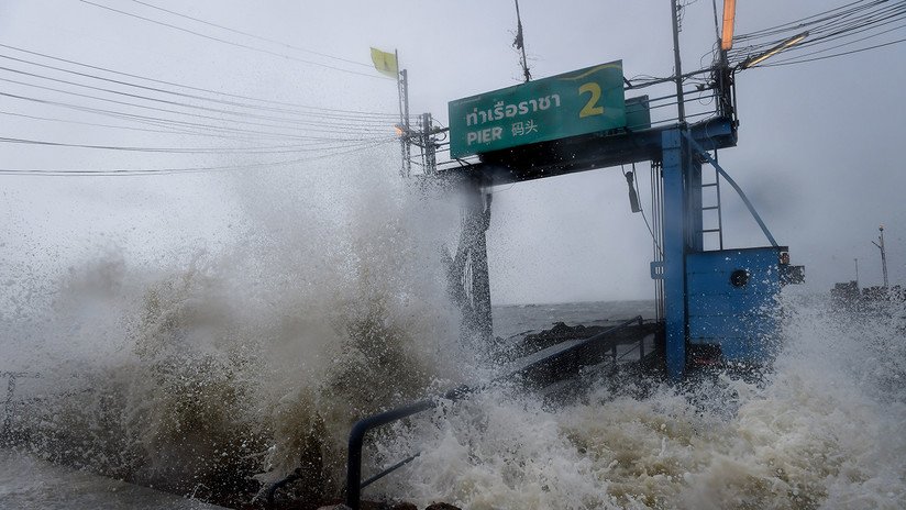 La primera tormenta tropical en tres décadas sacude el sur de Tailandia