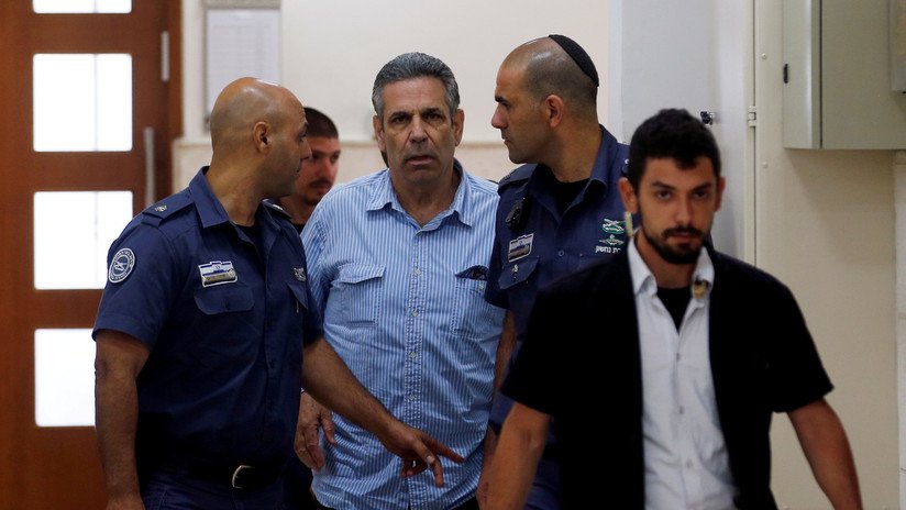 Piden 11 años de prisión para un exministro israelí por espiar para Irán