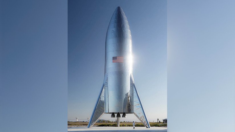 FOTO: Elon Musk muestra el cohete con el que SpaceX pretende conquistar Marte