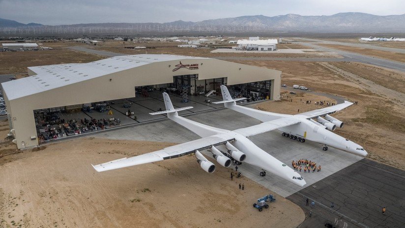 VIDEO: El avión más grande del mundo realiza pruebas de alta velocidad 