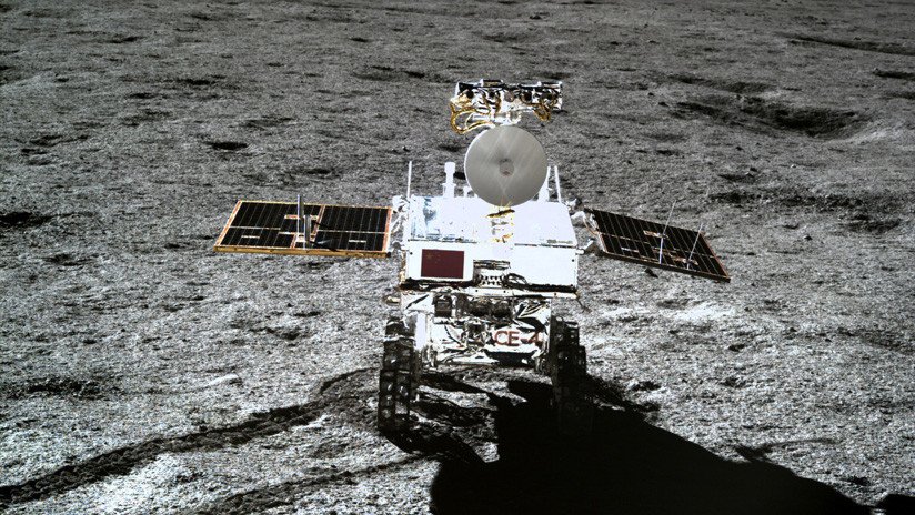 VIDEO: El vehículo explorador chino Yutu-2 recorre la cara oculta de la Luna