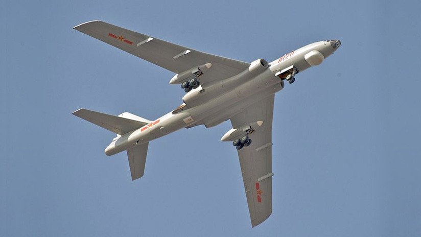 Inteligencia de EE.UU.: China desarrolla dos bombarderos furtivos a la vez