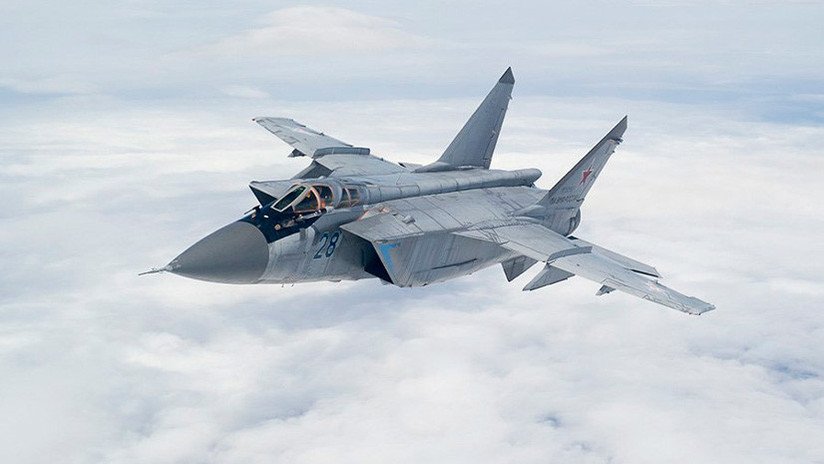 Cazas MiG-31 rusos 'combaten' en la estratosfera en un ejercicio a velocidades supersónicas