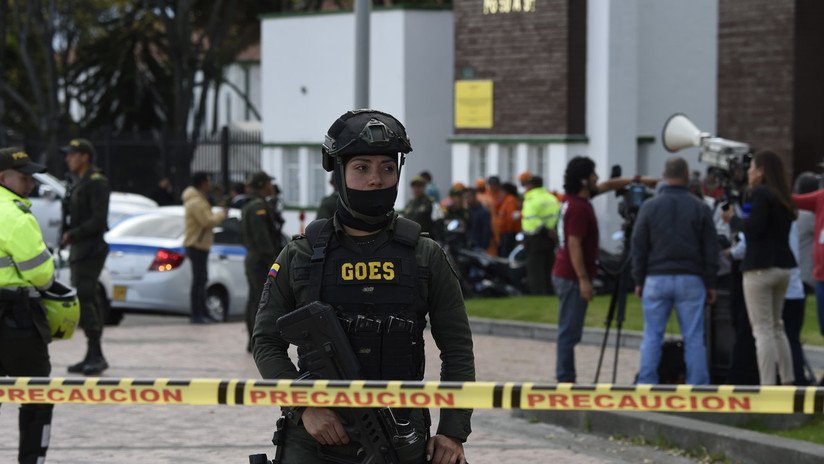 Así quedó una escuela de Policía de Bogotá tras la mortífera explosión de un coche bomba