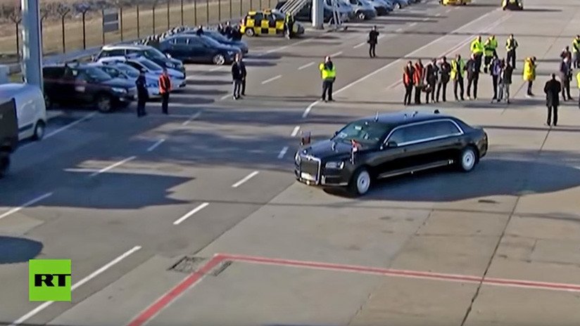 VIDEO: Putin da una vuelta en su limusina blindada Aurus con el presidente de Serbia
