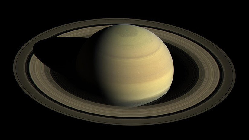 VIDEOS: La velocidad de la luz y la desaparición de los anillos de Saturno explicada con GIF