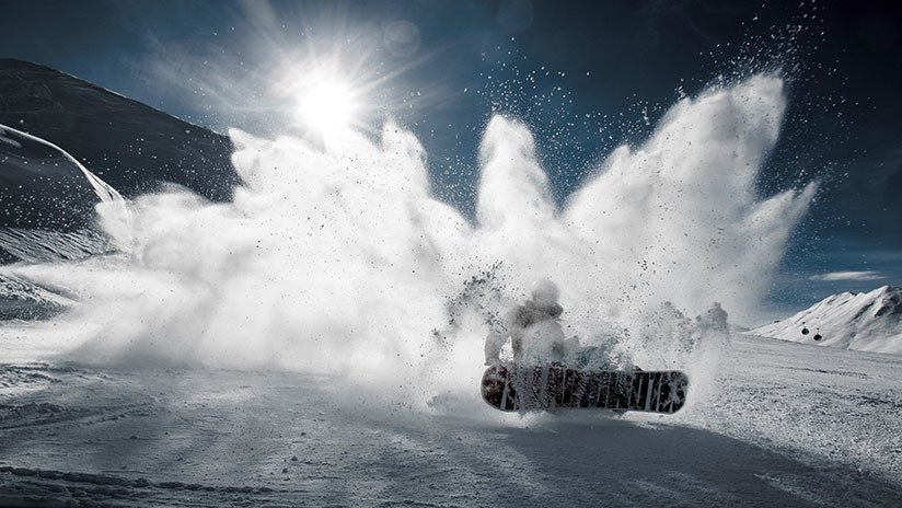 VIDEO: 'Snowboarder' provoca una avalancha y es arrastrado 100 metros