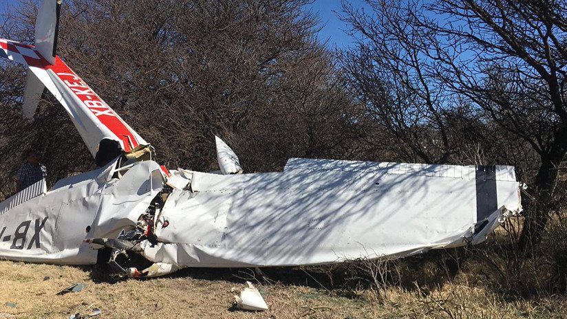 Muere funcionario mexicano al desplomarse la avioneta en que viajaba