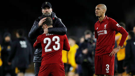VIDEO: Shaqiri 'desaparece' tras un abrazo de Jürgen Klopp en una extraña ilusión óptica