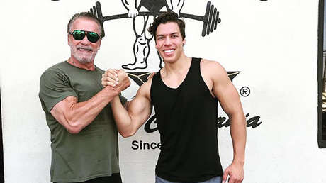 Terminator Júnior: un hijo de Arnold Schwarzenegger publica una foto copiando su famosa postura