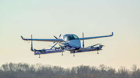 VIDEO: Boeing realiza el primer vuelo de su avión de pasajeros autónomo diseñado para entornos urbanos