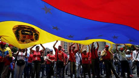 Diplomático ruso a RT: "Solo el pueblo venezolano tiene que decidir sobre sus autoridades legítimas"