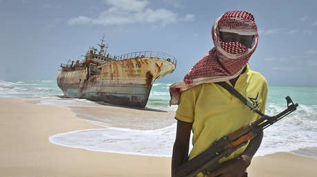 Piratas liberan a 6 marineros rusos secuestrados en el golfo de Guinea