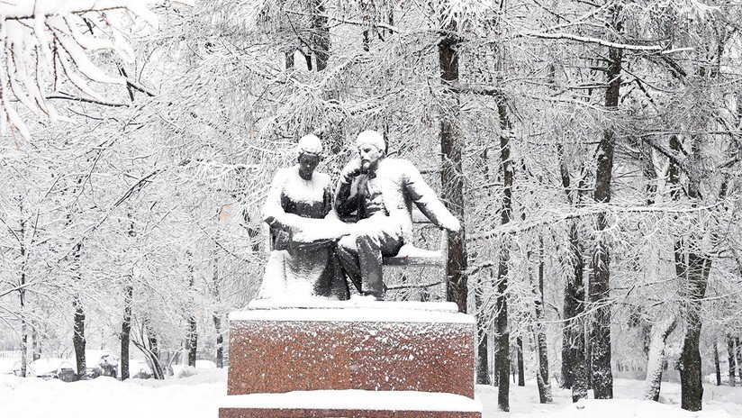 Moscú se cubre de un espeso manto blanco de nieve tras precipitaciones récord en 140 años